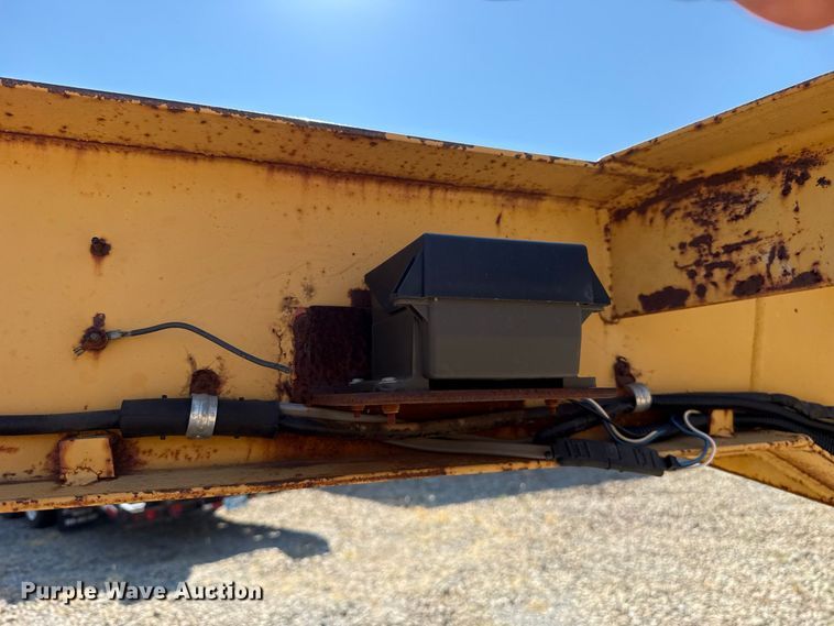 image for item FC4288 1996 Belshe FB18 equipment trailer