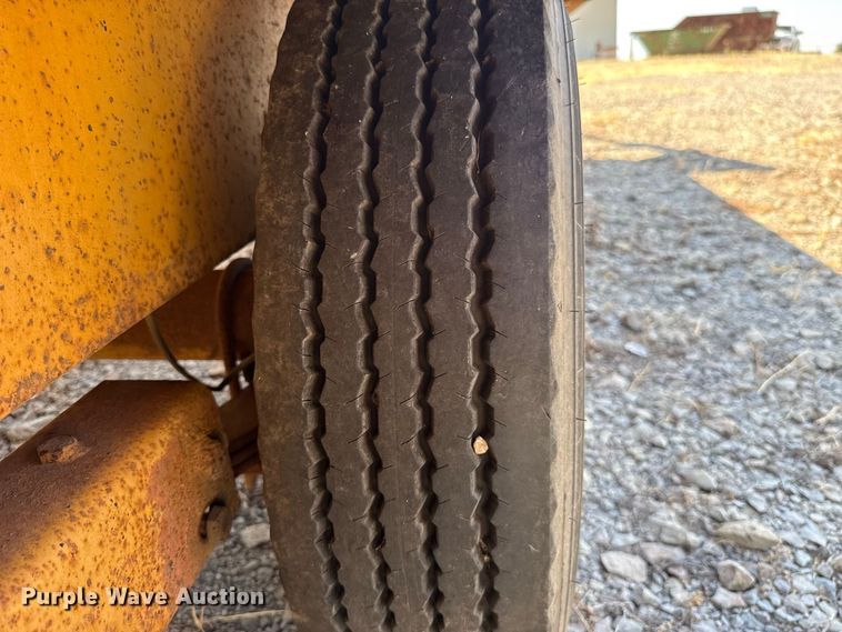 image for item FC4288 1996 Belshe FB18 equipment trailer