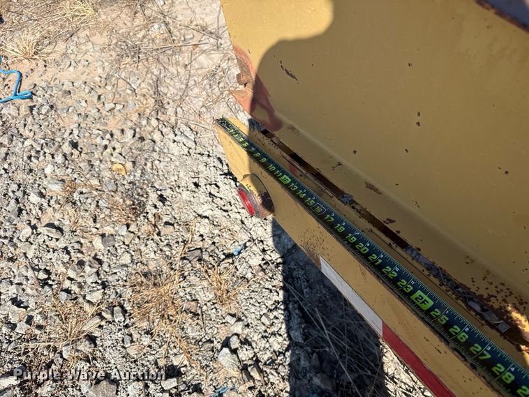 image for item FC4293 2010 Belshe FB9T equipment trailer