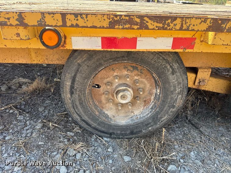 image for item FC4293 2010 Belshe FB9T equipment trailer