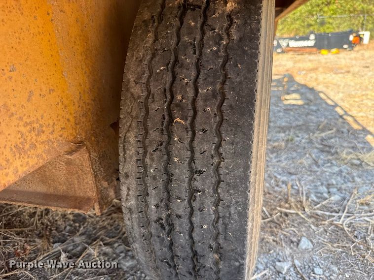 image for item FC4293 2010 Belshe FB9T equipment trailer