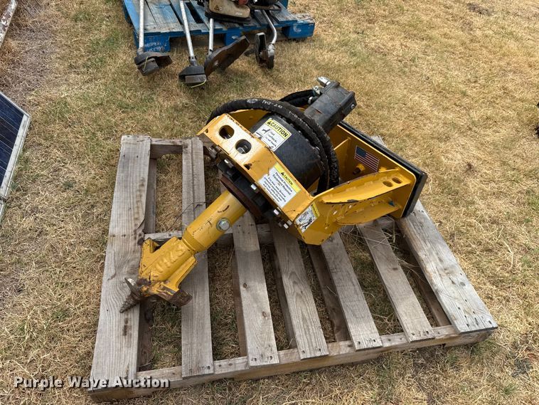 image for item FC4308 Fecon SHX12VCL-10-18-HO compact utility loader stump grinder