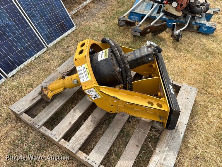 image for item FC4308 Fecon SHX12VCL-10-18-HO compact utility loader stump grinder