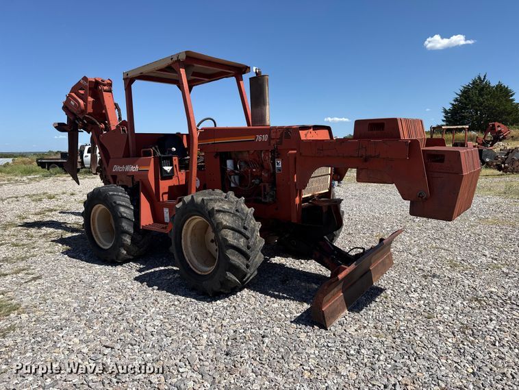image for item FC4339 1999 Ditch Witch 7610DD trencher