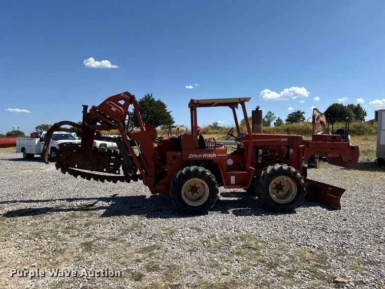 image for item FC4339 1999 Ditch Witch 7610DD trencher