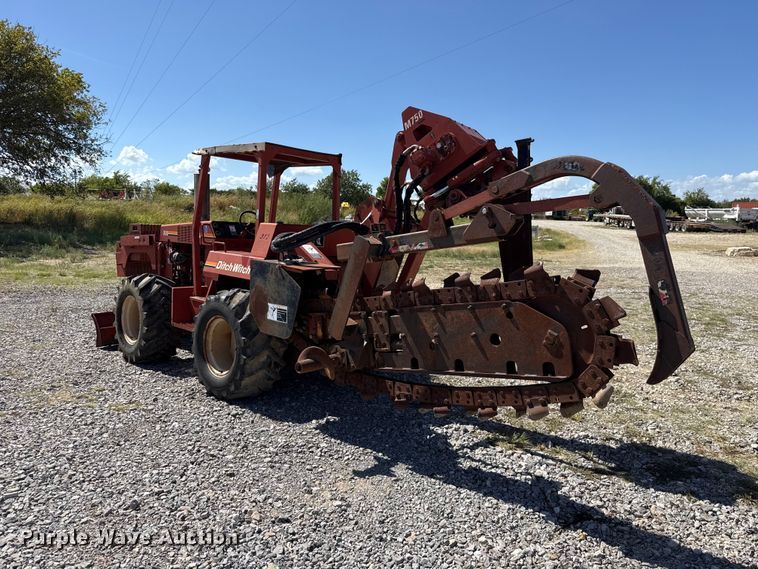 image for item FC4339 1999 Ditch Witch 7610DD trencher