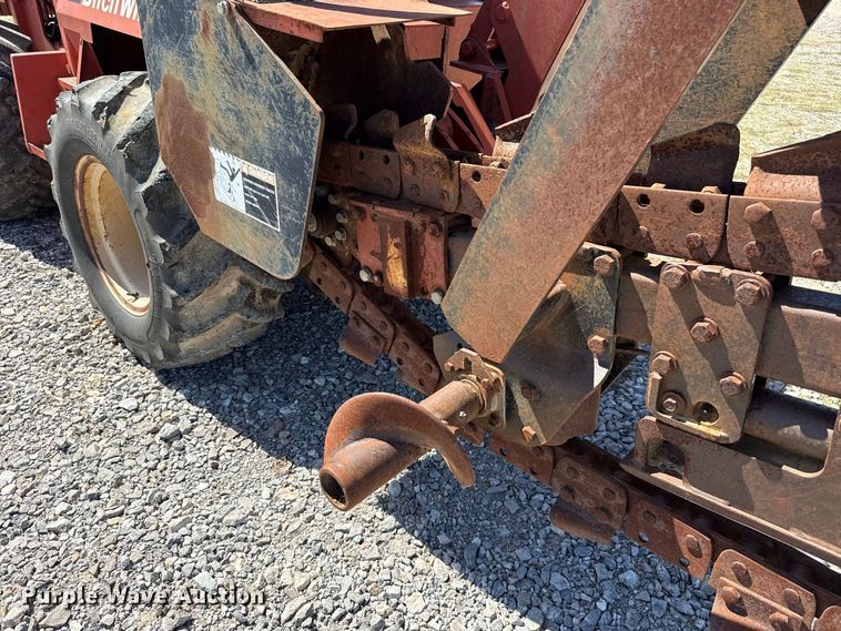 image for item FC4339 1999 Ditch Witch 7610DD trencher