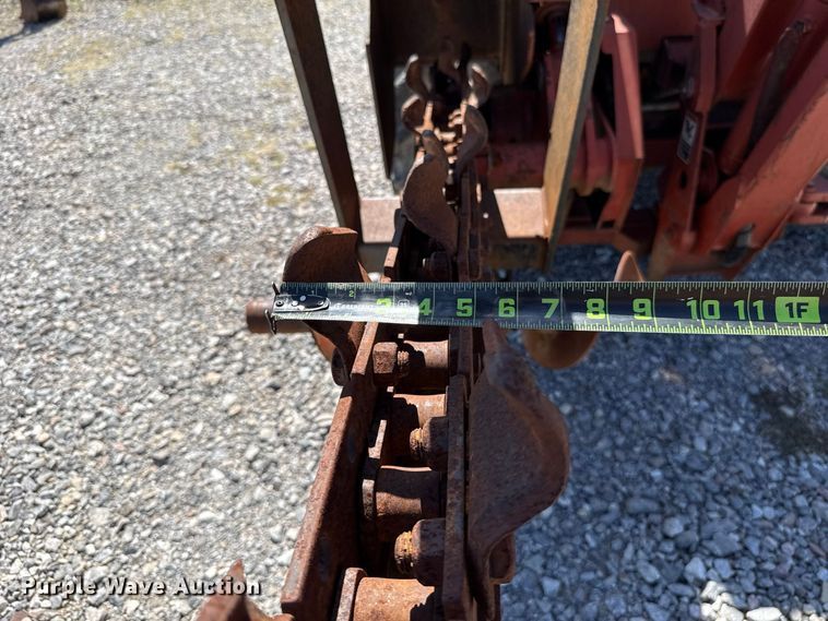 image for item FC4339 1999 Ditch Witch 7610DD trencher