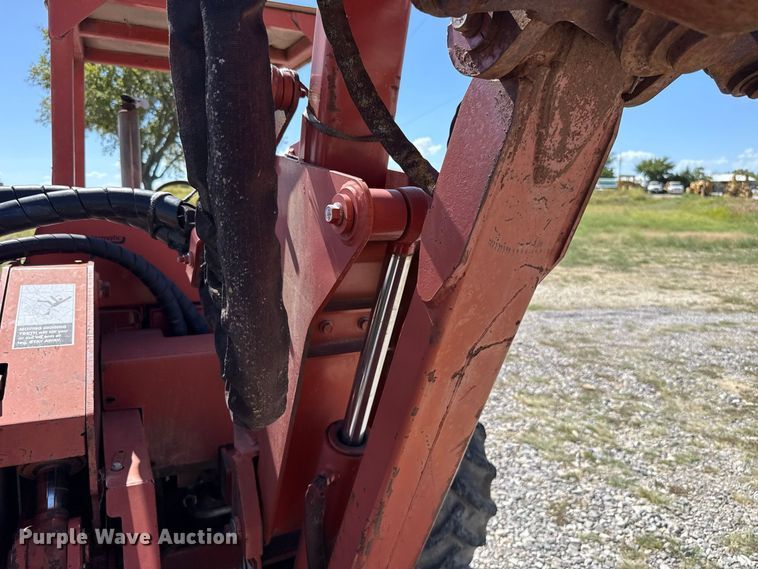 image for item FC4339 1999 Ditch Witch 7610DD trencher