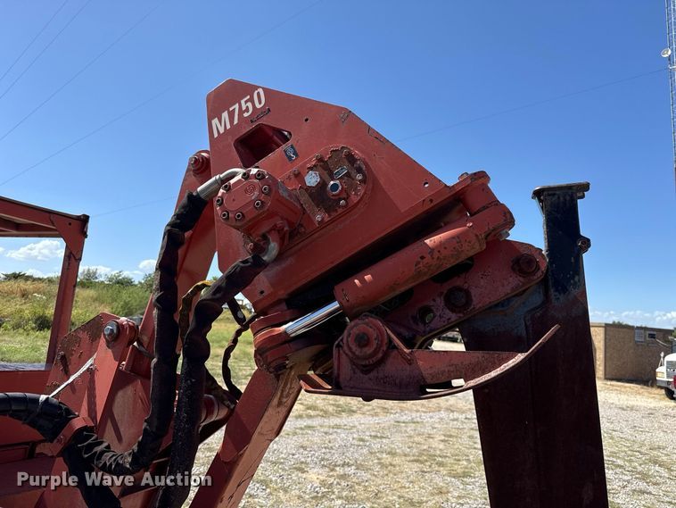 image for item FC4339 1999 Ditch Witch 7610DD trencher