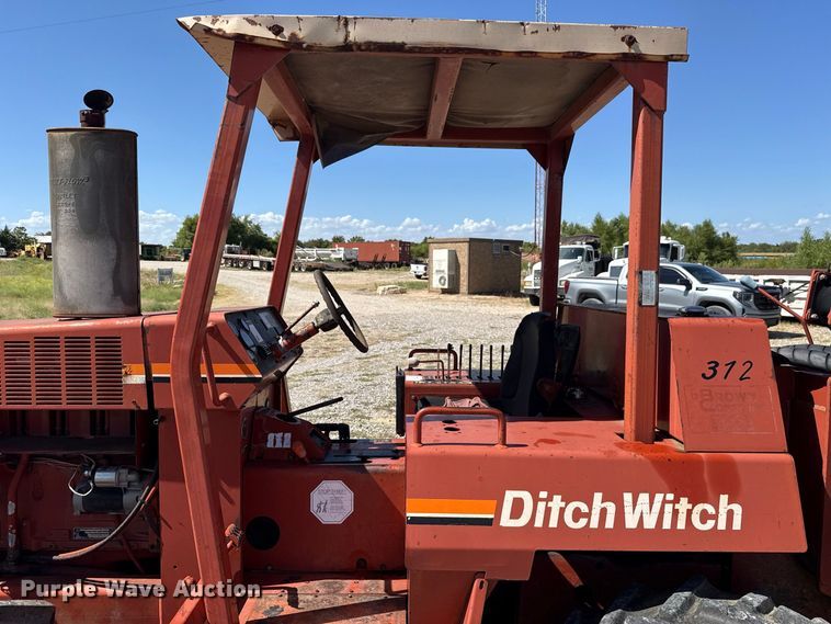 image for item FC4339 1999 Ditch Witch 7610DD trencher