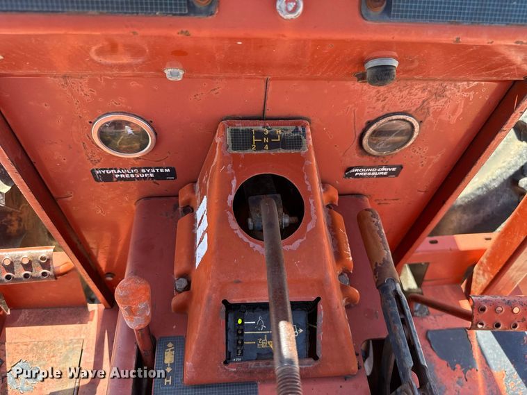 image for item FC4339 1999 Ditch Witch 7610DD trencher
