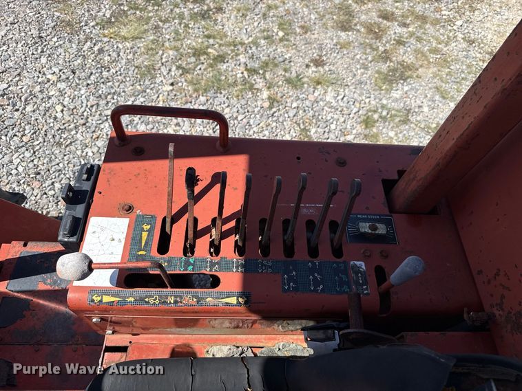 image for item FC4339 1999 Ditch Witch 7610DD trencher