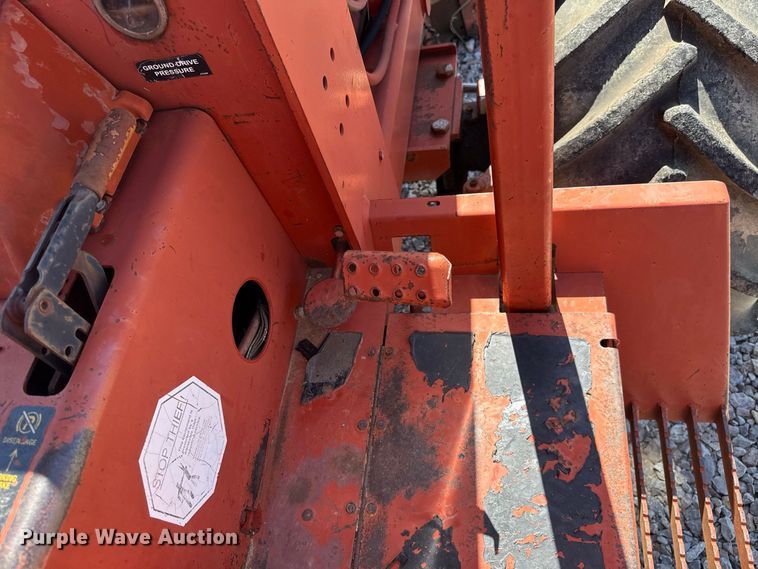 image for item FC4339 1999 Ditch Witch 7610DD trencher