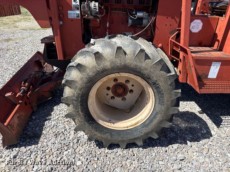 image for item FC4339 1999 Ditch Witch 7610DD trencher