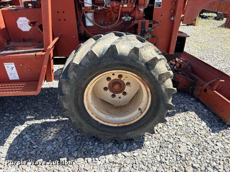 image for item FC4339 1999 Ditch Witch 7610DD trencher