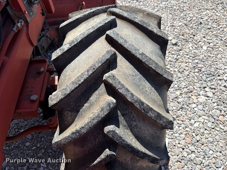 image for item FC4339 1999 Ditch Witch 7610DD trencher