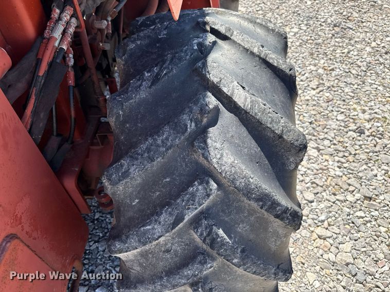 image for item FC4339 1999 Ditch Witch 7610DD trencher