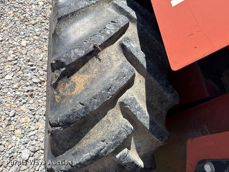 image for item FC4339 1999 Ditch Witch 7610DD trencher