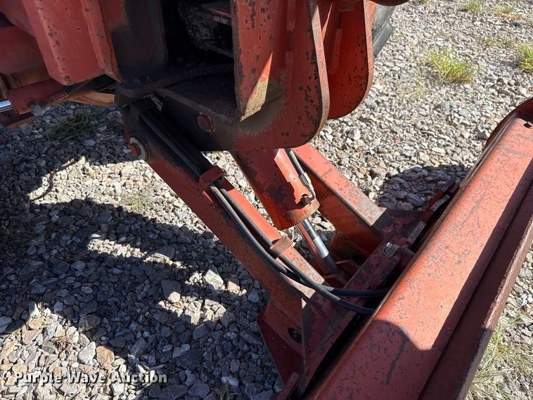 image for item FC4340 1999 Ditch Witch 7610DD trencher
