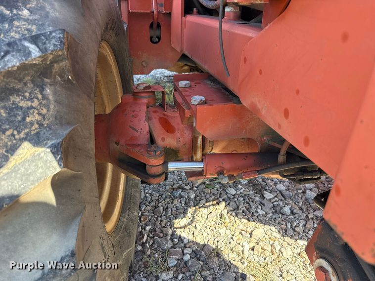 image for item FC4340 1999 Ditch Witch 7610DD trencher