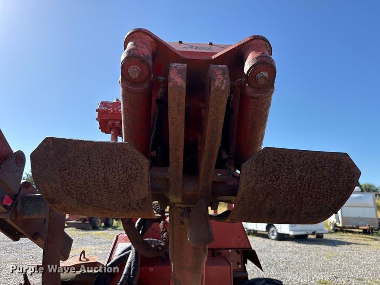 image for item FC4340 1999 Ditch Witch 7610DD trencher
