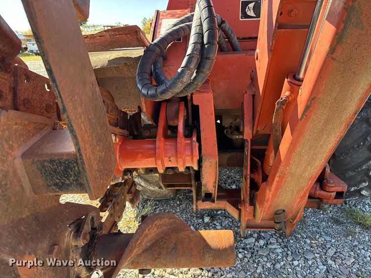image for item FC4340 1999 Ditch Witch 7610DD trencher