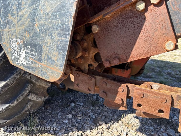 image for item FC4340 1999 Ditch Witch 7610DD trencher