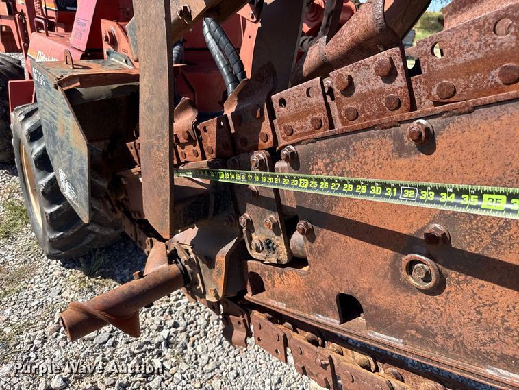 image for item FC4340 1999 Ditch Witch 7610DD trencher