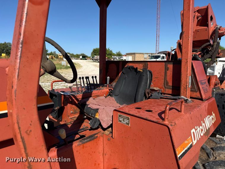 image for item FC4340 1999 Ditch Witch 7610DD trencher