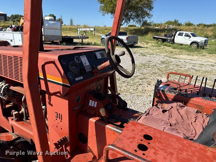 image for item FC4340 1999 Ditch Witch 7610DD trencher