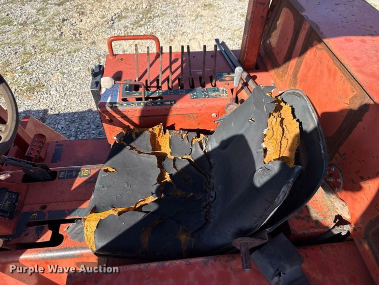 image for item FC4340 1999 Ditch Witch 7610DD trencher