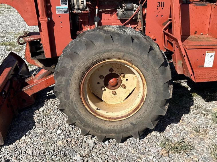 image for item FC4340 1999 Ditch Witch 7610DD trencher