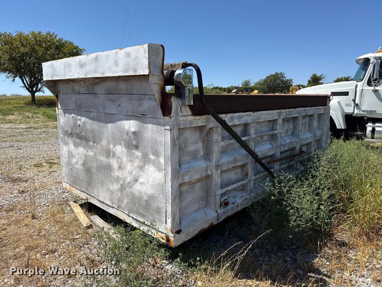 Dump bed