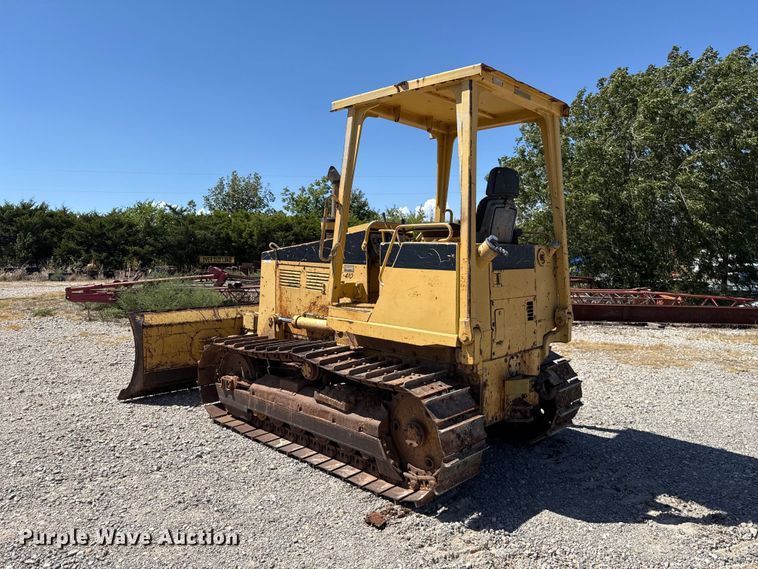 image for item FC4353 1994 Caterpillar D4C dozer