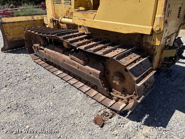 image for item FC4353 1994 Caterpillar D4C dozer