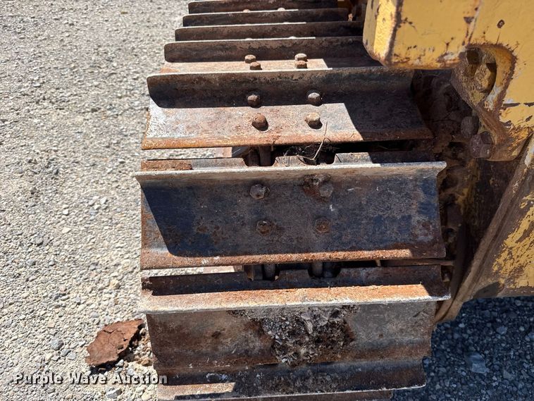 image for item FC4353 1994 Caterpillar D4C dozer