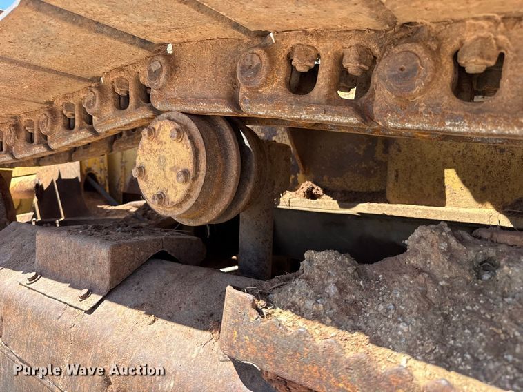 image for item FC4353 1994 Caterpillar D4C dozer