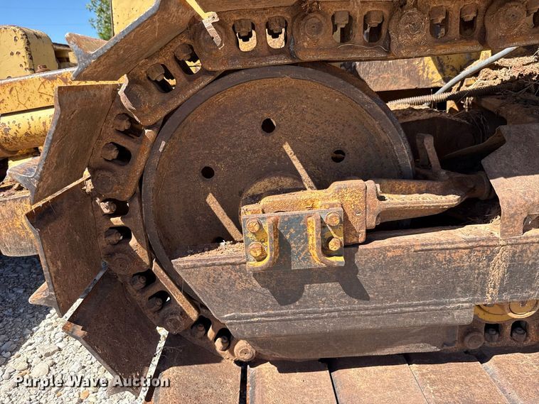 image for item FC4353 1994 Caterpillar D4C dozer