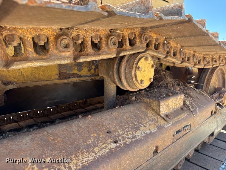 image for item FC4353 1994 Caterpillar D4C dozer