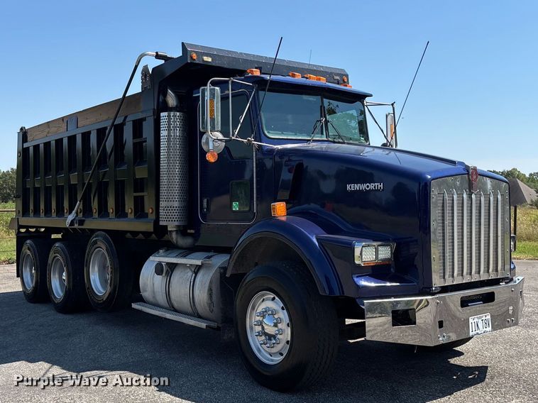 image for item FG0622 2006 Kenworth T800 dump truck