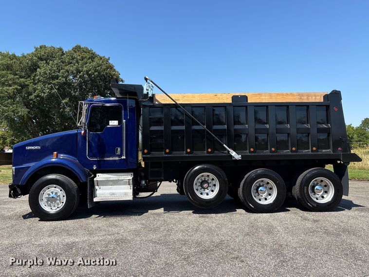 image for item FG0622 2006 Kenworth T800 dump truck