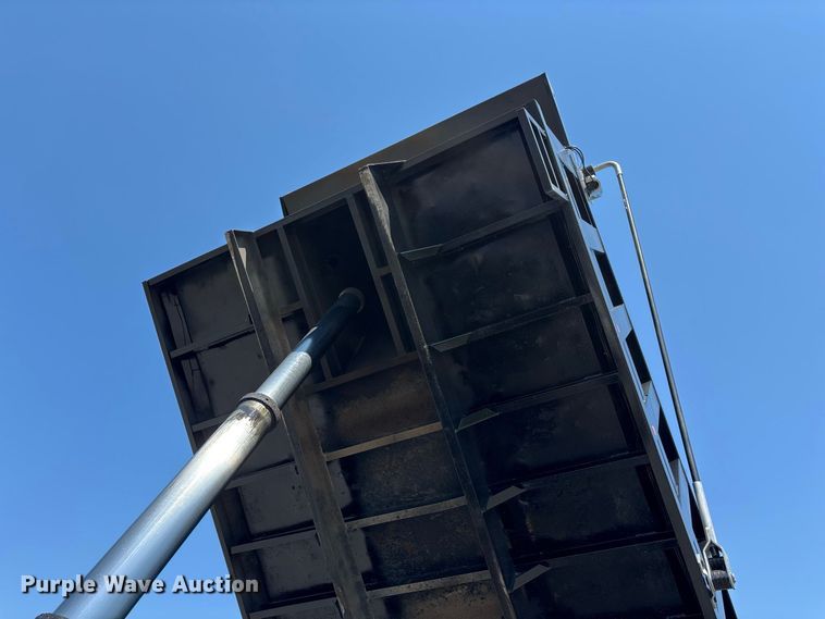 image for item FG0622 2006 Kenworth T800 dump truck