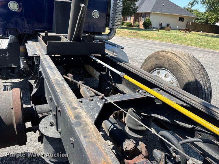 image for item FG0622 2006 Kenworth T800 dump truck
