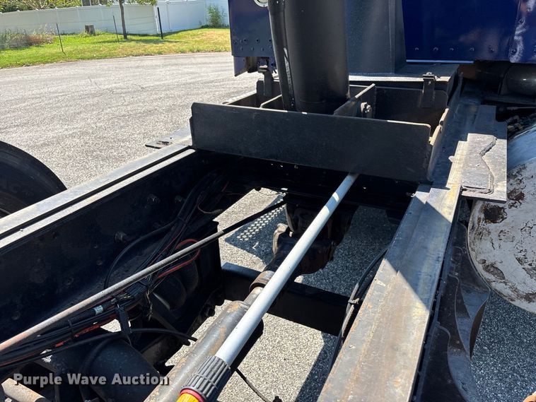 image for item FG0622 2006 Kenworth T800 dump truck