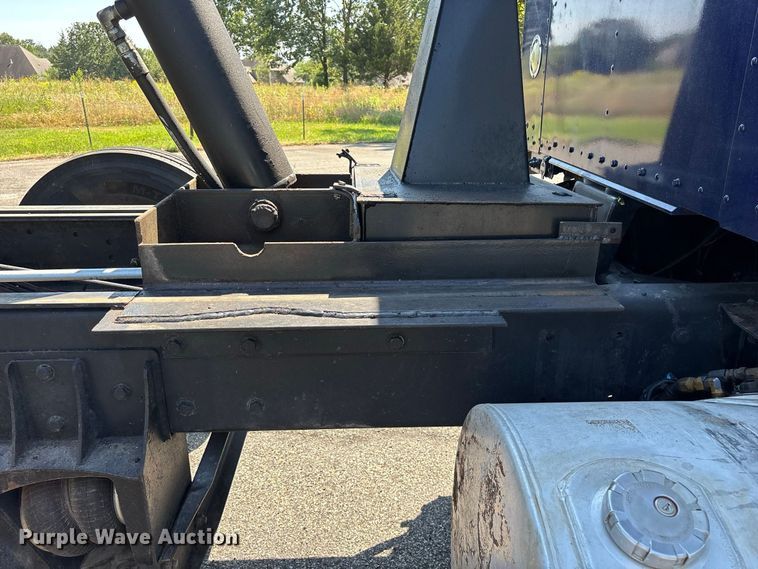 image for item FG0622 2006 Kenworth T800 dump truck