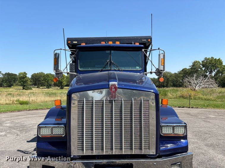image for item FG0622 2006 Kenworth T800 dump truck
