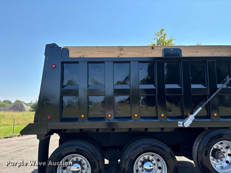 image for item FG0622 2006 Kenworth T800 dump truck