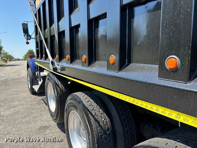 image for item FG0622 2006 Kenworth T800 dump truck
