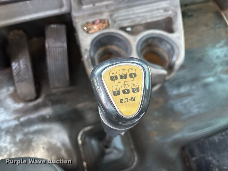 image for item FG0622 2006 Kenworth T800 dump truck